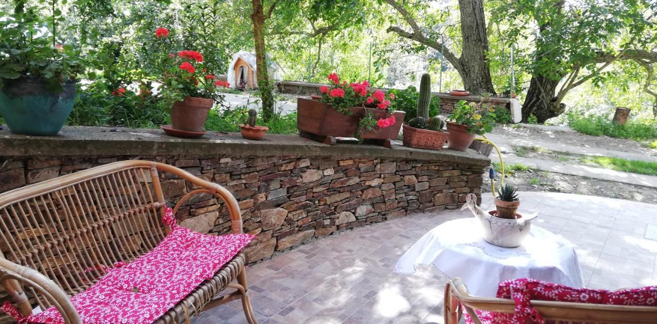 Agrifoglio B&B Con Giardino Aritzo Bagian luar foto